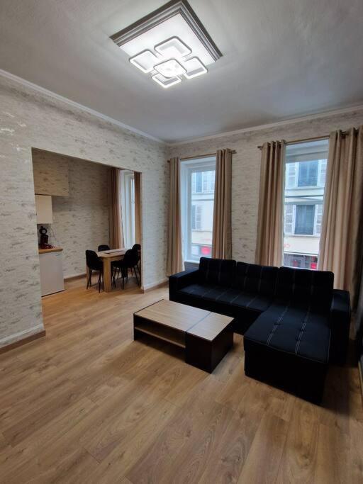 Appartement Au Coeur De La Ville Шалон-сюр-Сон Екстериор снимка