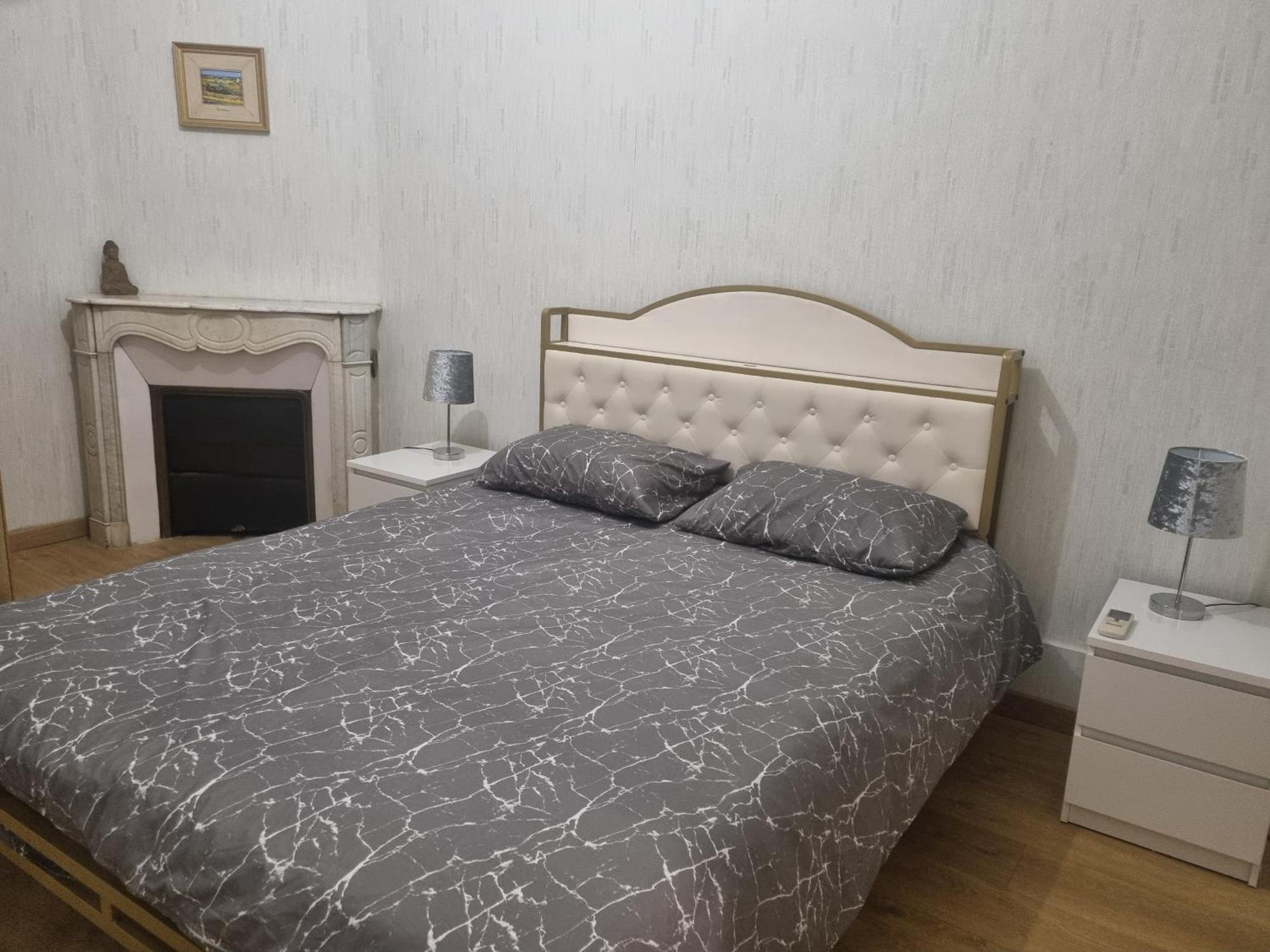 Appartement Au Coeur De La Ville Шалон-сюр-Сон Екстериор снимка